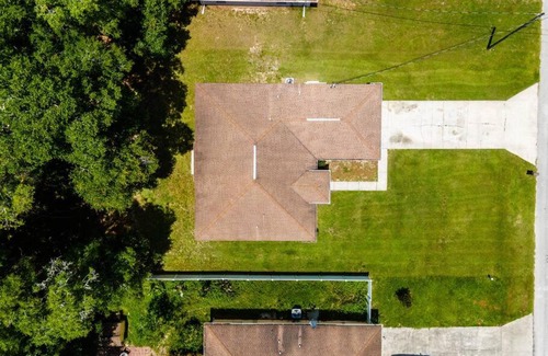 Fellowship House | Modern & Luxurious 3BR Home - Gem - Car Garage