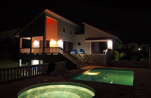 Urbanizacion Tavarez Villa | Modern luxury 4BR Sosua Villa, sea view, pool, jacuzzi, walk to beaches, town