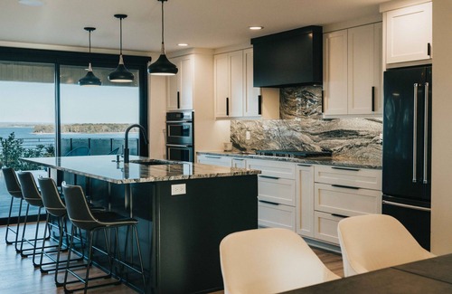 Afton House | Modern Luxury Lakefront w/Hot Tub, Unbelievable Views!