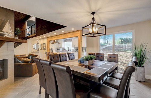 Buford House | Modern Luxury Lakehouse w/Private Dock on Lanier!