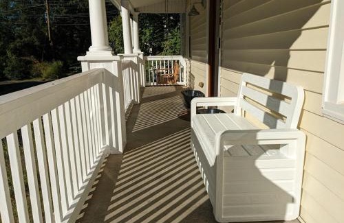 Durham House | Modern Mill House Walk To Downtown Durham