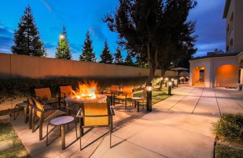 Morgan Hill House | Modern Morgan Hill Hotel Near San Jose, CA