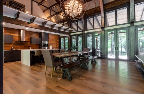 Maggie Valley House | Modern Mountain Creekhouse | Stunning Home with Impeccable Architecture Fireplace, and Fire Pit