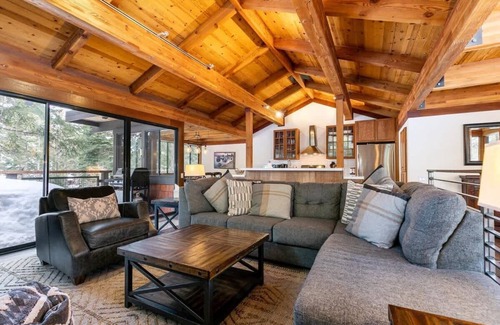 Tahoe City House | Modern Mountain Getaway at Chinquapin | #5