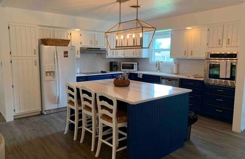 Culver House | Modern nautical themed home steps from the beach, park, CMA and bars/restaurants