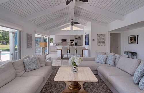 Indian Canyon House | Modern Palm Springs Golf Course Property, 3 bedrooms,sleeps 6,pool/jacuzzi