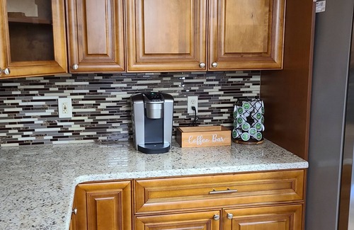 Buena Vista House | Modern Peaceful Getaway 9 Min to Beach Fast Wi-Fi