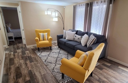 Buena Vista House | Modern Peaceful Getaway 9 Min to Beach Fast Wi-Fi