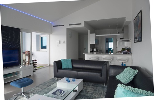 La Capellania Apartment | Modern penthouse in prime location located between Marbella and Malaga