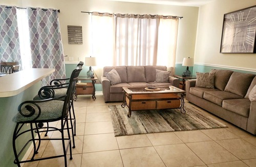 Windwood Bay House | Modern pool home with Game Room, 2 en suites and just 15 minutes to Theme Parks!