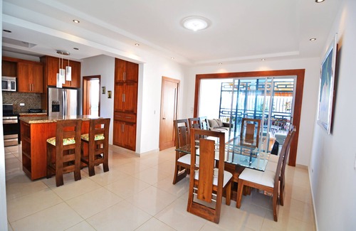 Santiago de los Caballeros House | Modern pool house with 24 security gated