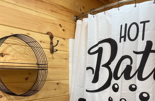 Dunlap Cabin | Modern, Private Cabin on the Sequatchie River, float, kayak, fish, play, relax!