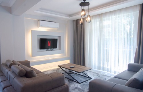 Sapanca Villa | Modern Private Pool Villa in Sapanca