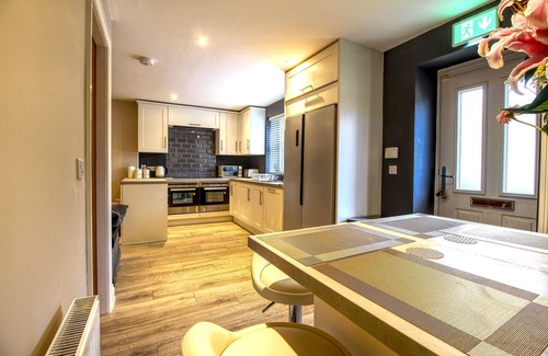 Huddersfield House | Modern property - great location with parking