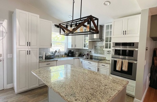 Gotha House | Modern, Quaint Home -Orlando-Historic Gotha, FL 15 mins from theme parks! ❤️