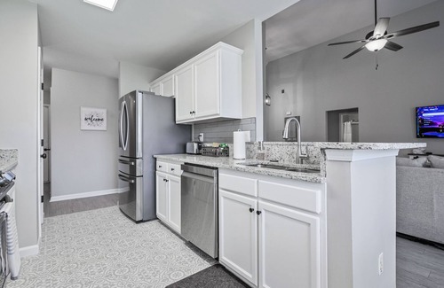 Cartersville House | Modern Ranch Near LakePoint — 10% Week 15% Month