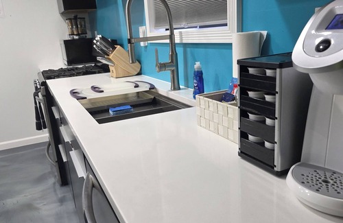 High Point Condo | Modern/Retro 2br Condo by Exceptional Stays