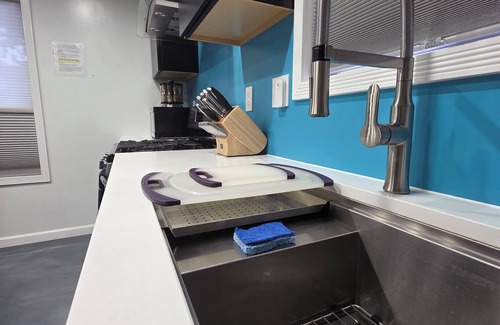 High Point Condo | Modern/Retro 2br Condo by Exceptional Stays