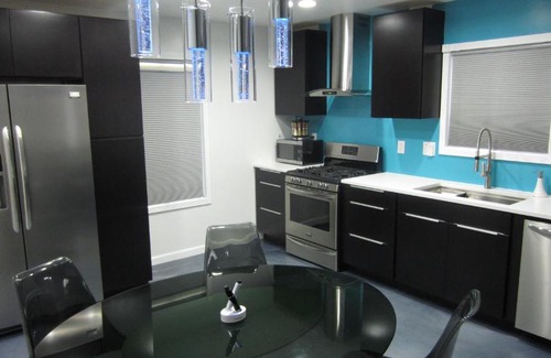 High Point Hotel | Modern/Retro Condo