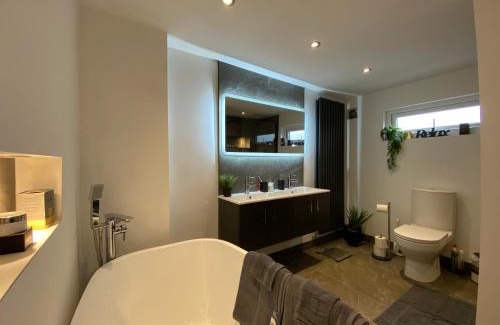 Fairwater House | Modern Room in Cardiff, Wales