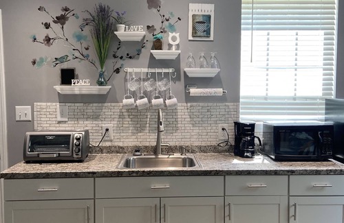 Concord Apartment | Modern rustic minutes from arena and speedway