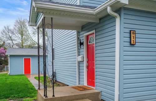 Muncie House | Modern space close to BSU/DWTN/Hospital