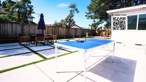 East San Jose House | Modern Spacious 5BR Retreat -Games & Large Yard