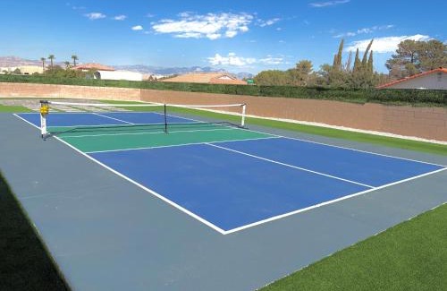 Enterprise Villa | Modern Spacious 6BR Villa with Game Loft 5 Min to Strip, Stadium & Shopping!