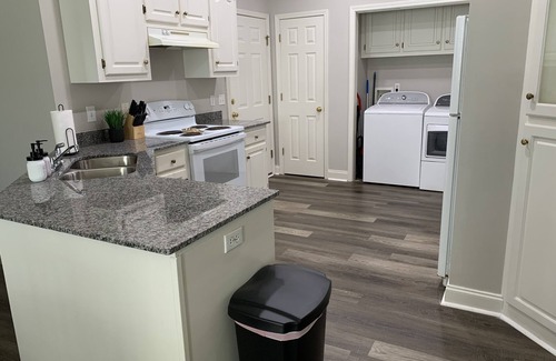 Sumter House | Modern & Spacious Duplex