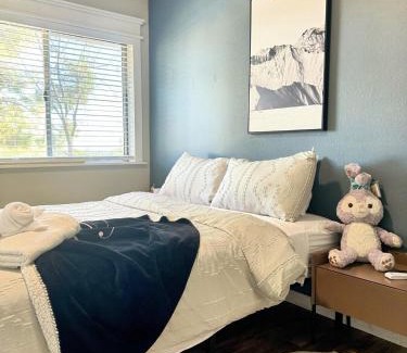 Moreno Valley House | Modern & Spacious Family and Friend 4B3B House