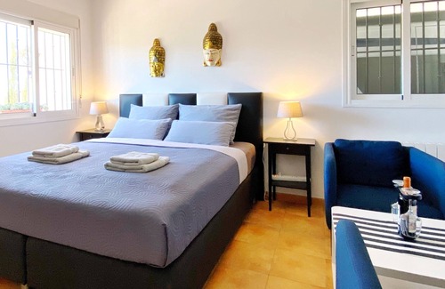 Canillas de Aceituno Apartment | Modern studio between sea and mountains in the "Cortijo los Capitos"