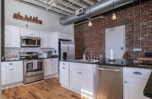 Civil Rights Historic District House | Modern Stylish & Spacious Loft w/Indoor Parking