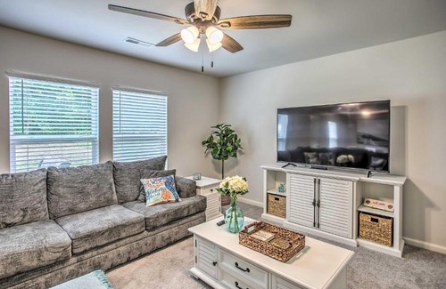 Sunset Beach House | Modern Sunset Beach Rental - 2 Mi to Golfing!