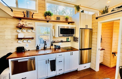 Old Station House | Modern Tiny Home near Lassen with WiFi and AC