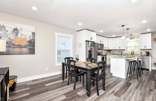 Dunean House | Modern Urban Retreat in Downtown Greenville