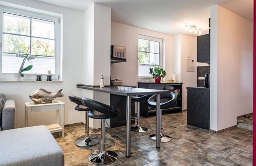 Graal Mueritz Apartment | Modern vacation apartment with fireplace close to the beach