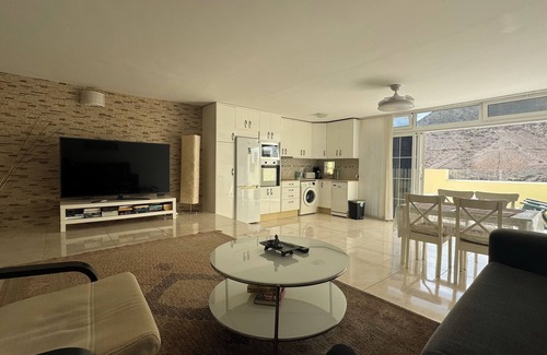 Patalavaca Apartment | Modern view apartment in Gran Canaria 150 meters from the beach