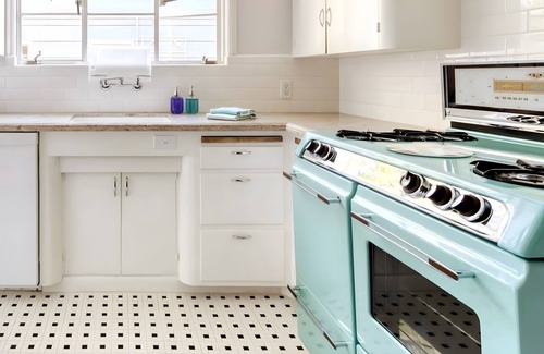 Fullerton House | Modern Vintage near Disneyland - Perfect for every trip!
