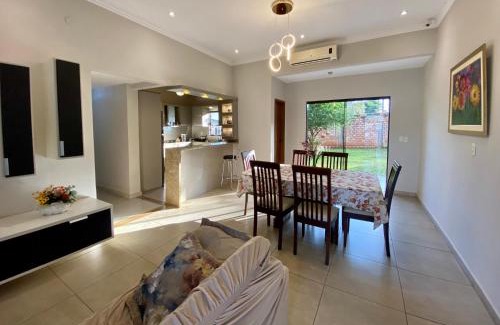 Ciudad Del Este Villa | Moderna y Unica casa independiente con jardín y estacionamiento