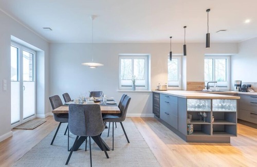 Niebuell House | Moderne Doppelhaushälfte in Niebüll