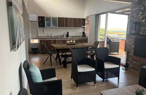 Calima Apartment | Moderno apartamento con espectacular vista al Lago Calima