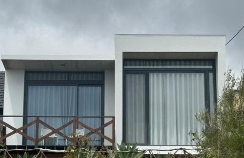 Estreito da Calheta House | ModuLAR