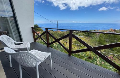 Estreito da Calheta House | ModuLAR