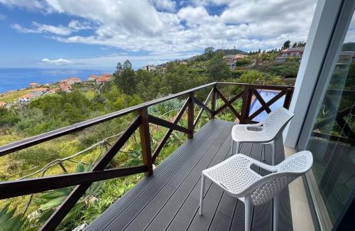 Estreito da Calheta House | ModuLAR