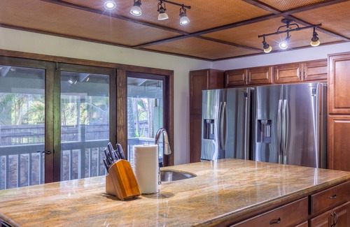 Waialua House | Mokuleia Beach House - Your Escape on the Beach!