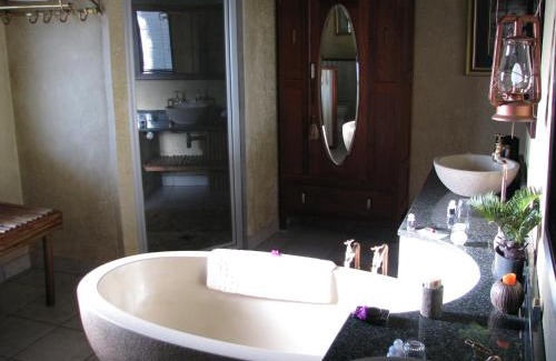 Rust De Winter Cabin | Mologa River Lodge