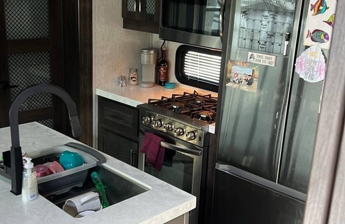 Braden River House | Momentum Toy Hauler in SUN OUTDOORS Resort