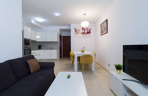 Las Palmas de Gran Canaria Ski Chalet | Montevideo By CanariasGetaway