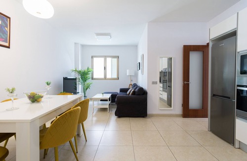 Las Palmas de Gran Canaria Ski Chalet | Montevideo By CanariasGetaway