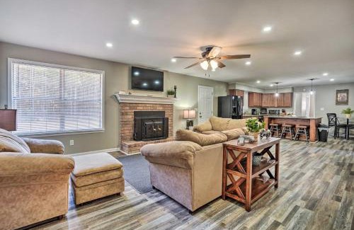 Moncks Corner House | Moncks Corner Home with Yard Near Lake Moultrie